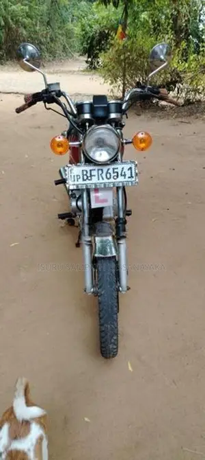 Suzuki GN 125 2017