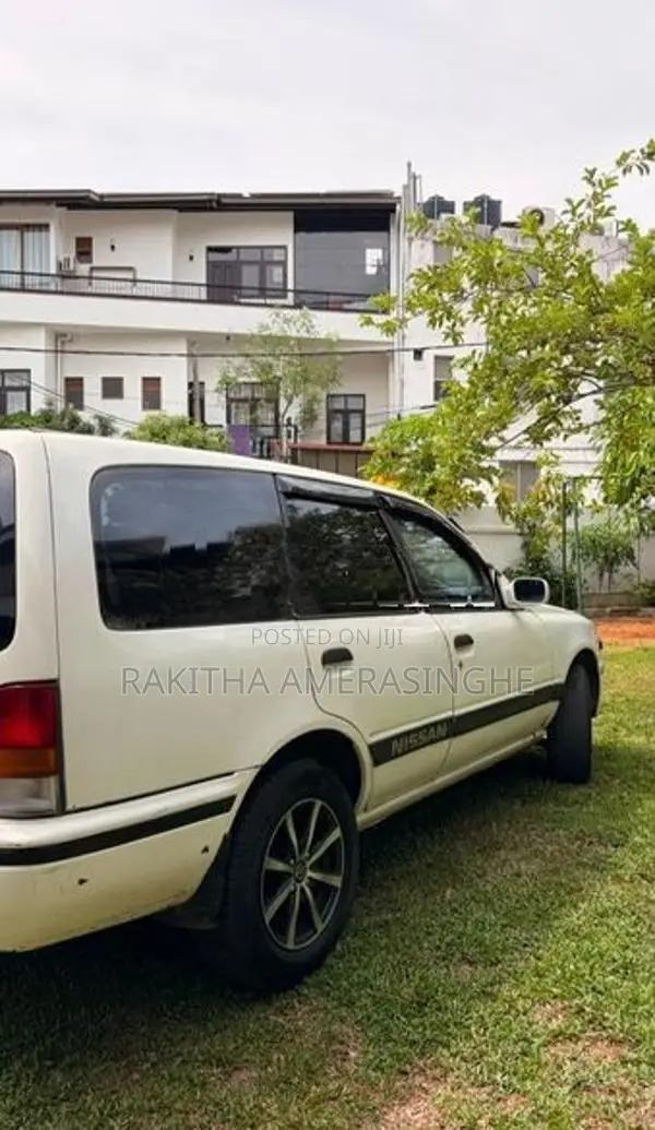 Nissan AD Wagon 1998