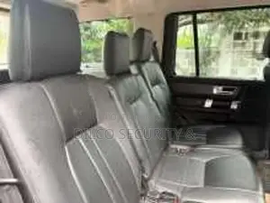 Land Rover Discovery 2015