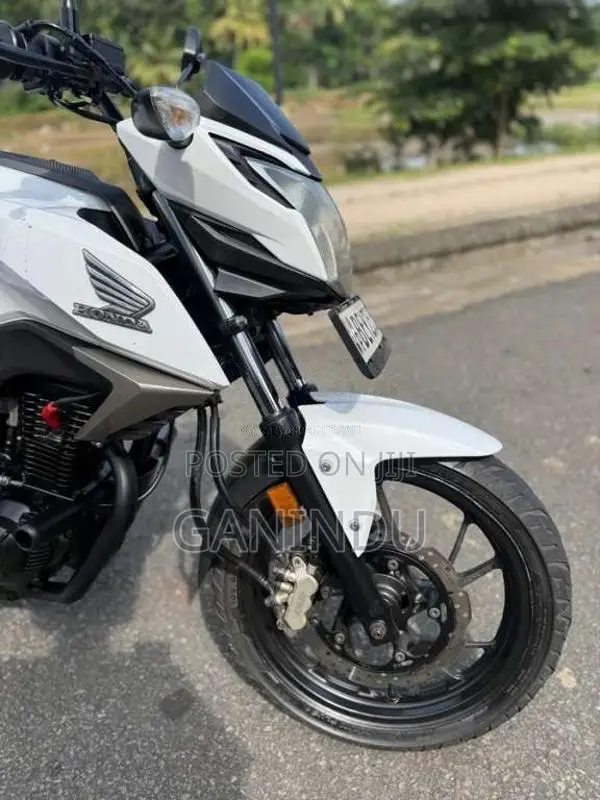 Honda Cb Hornet 2017 Motorbike (Used)