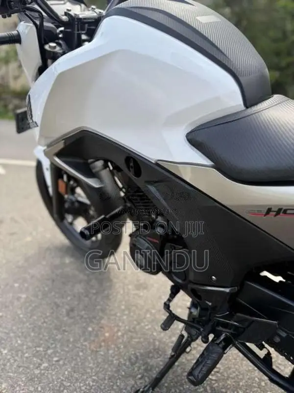 Honda Cb Hornet 2017 Motorbike (Used)