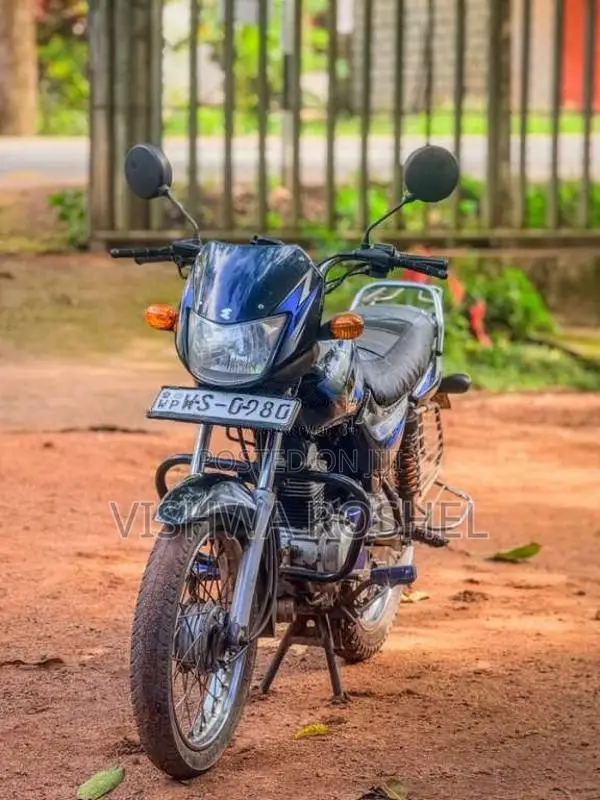 Bajaj CT-100 2011 Motorbike (Used)