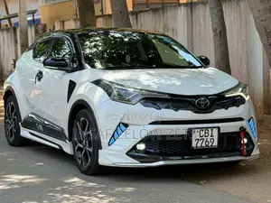 Toyota CHR NGX 10 2018 SUV (Used)