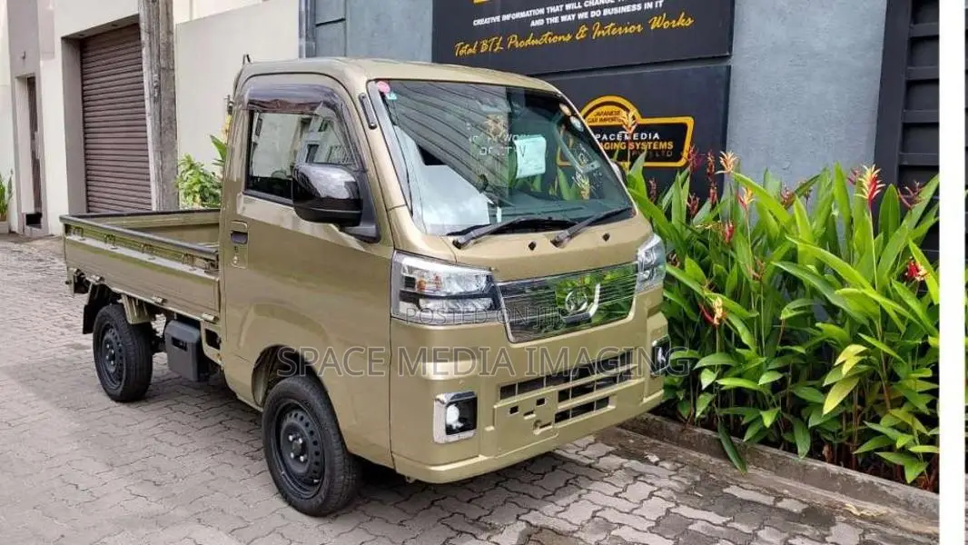 Daihatsu Hijet 2023 Lorry Unregistered (Recondition)