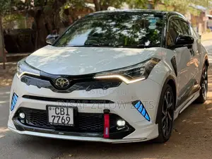 Toyota CHR NGX 10 2018 SUV (Used)