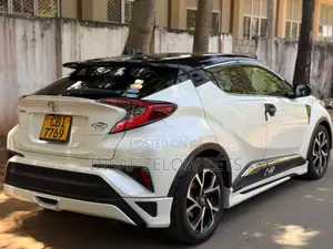 Toyota CHR NGX 10 2018 SUV (Used)
