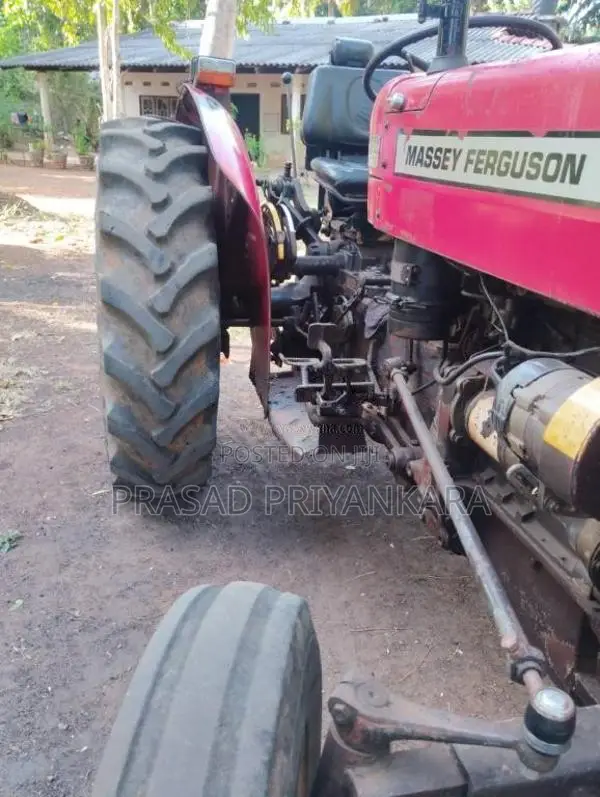 Massey-Ferguson MF 240 2011 Tractor (Used)