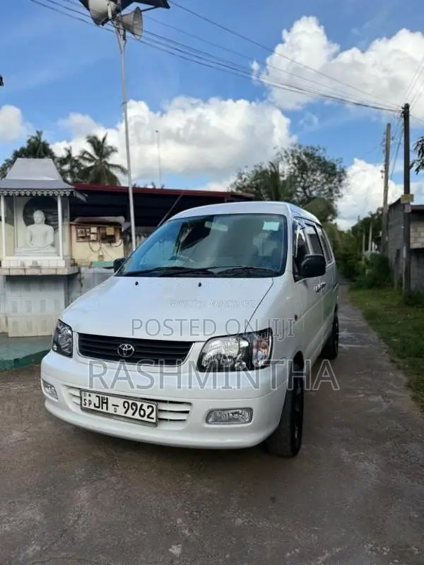 Toyota Noah CR2 2005 Van (Used)