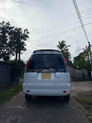 Toyota Noah CR2 2005 Van (Used)