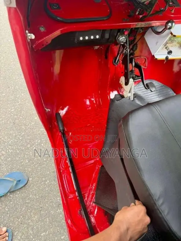 Bajaj 4 Stroke 2009 Three Wheel (Used)