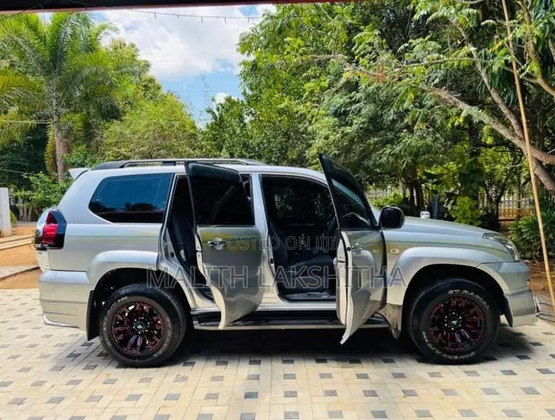 Toyota Land Cruiser Prado 120 2006 SUV (Used)