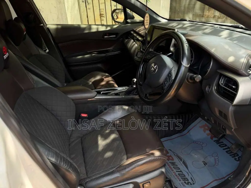 Toyota CHR NGX 10 2018 SUV (Used)