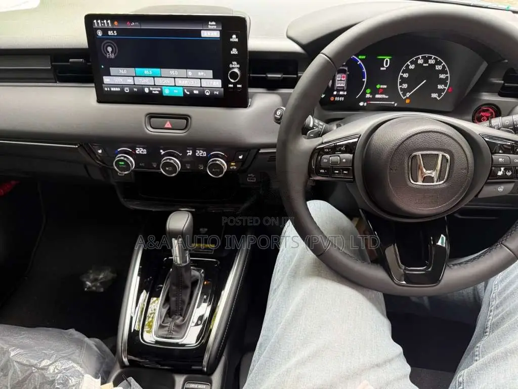 Honda Vezel Z Premium 2025 SUV Brand New