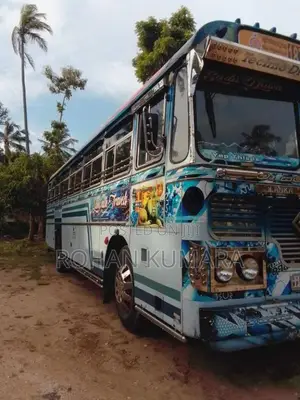 Ashok-Leyland Hino Power 2006 Bus (Used)