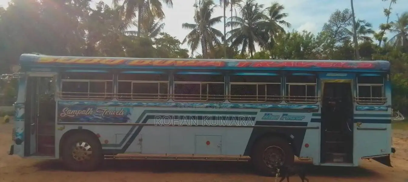 Ashok-Leyland Hino Power 2006 Bus (Used)