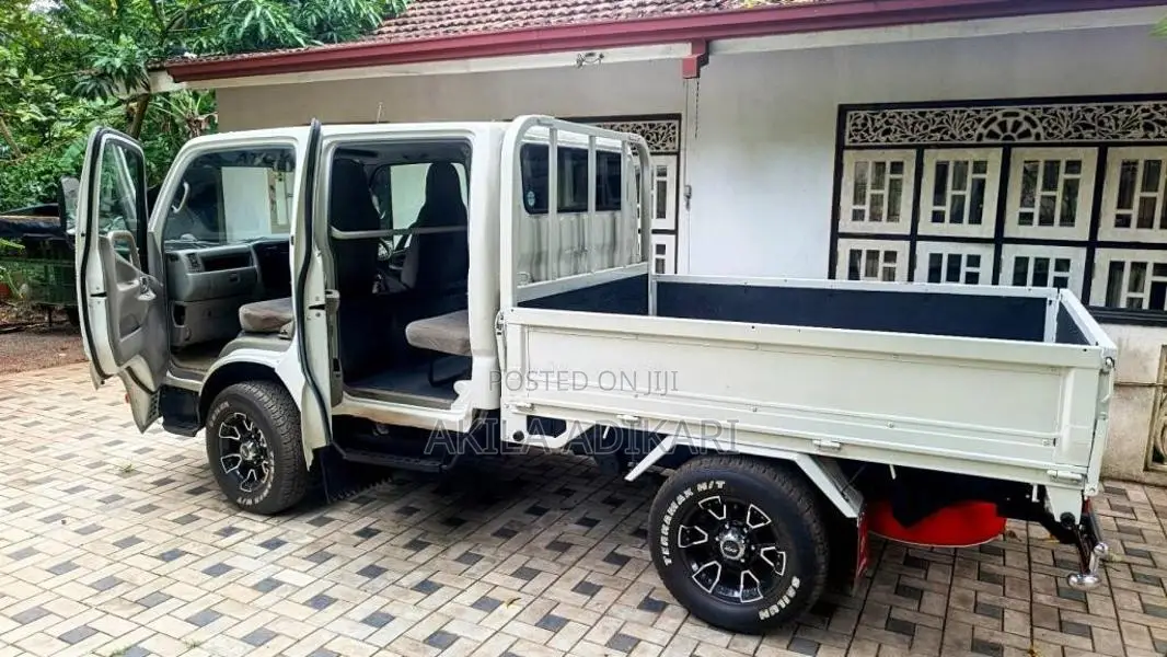 Toyota Dyna 1994 Crew Cab (Used)
