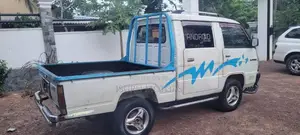 Mitsubishi Mitsubishi 1982 Crew Cab (Used)