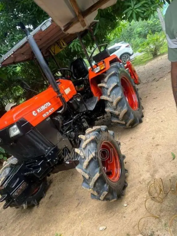 Kubota Kubota 2025 Tractor (Used)