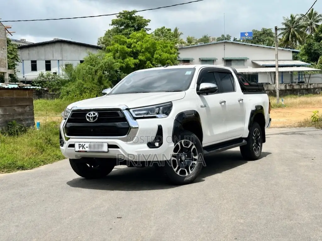 Toyota Hilux 2025 Pickup (Used)