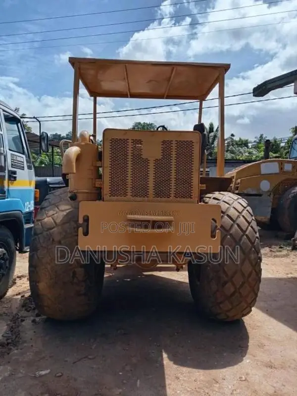 CAT CS563 T 10 Rolla 2007 Heavy-Duty (Used)