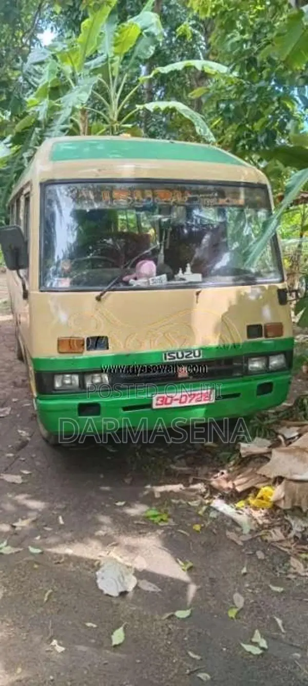 Isuzu Journey M 1982 Bus (Used)