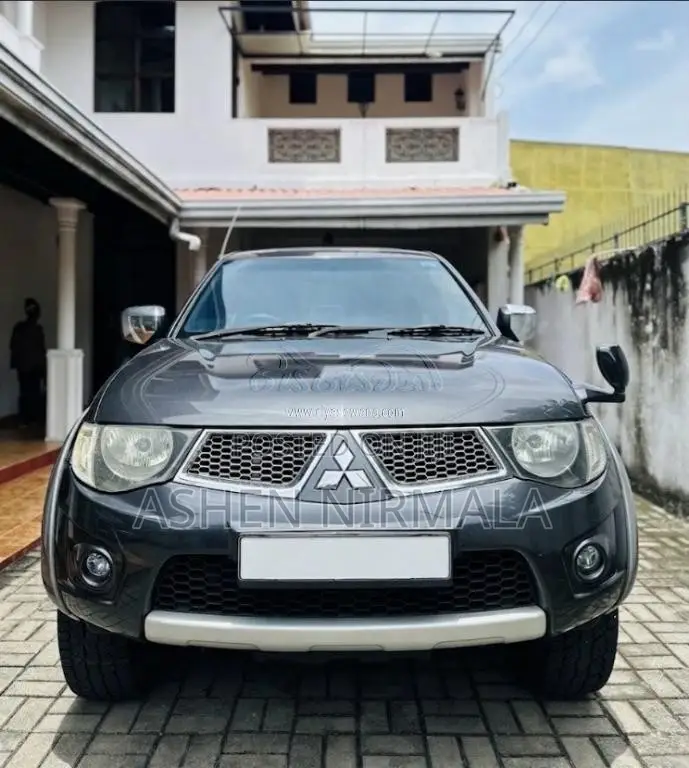 Mitsubishi L200 Sportero 2015 Pickup (Used)