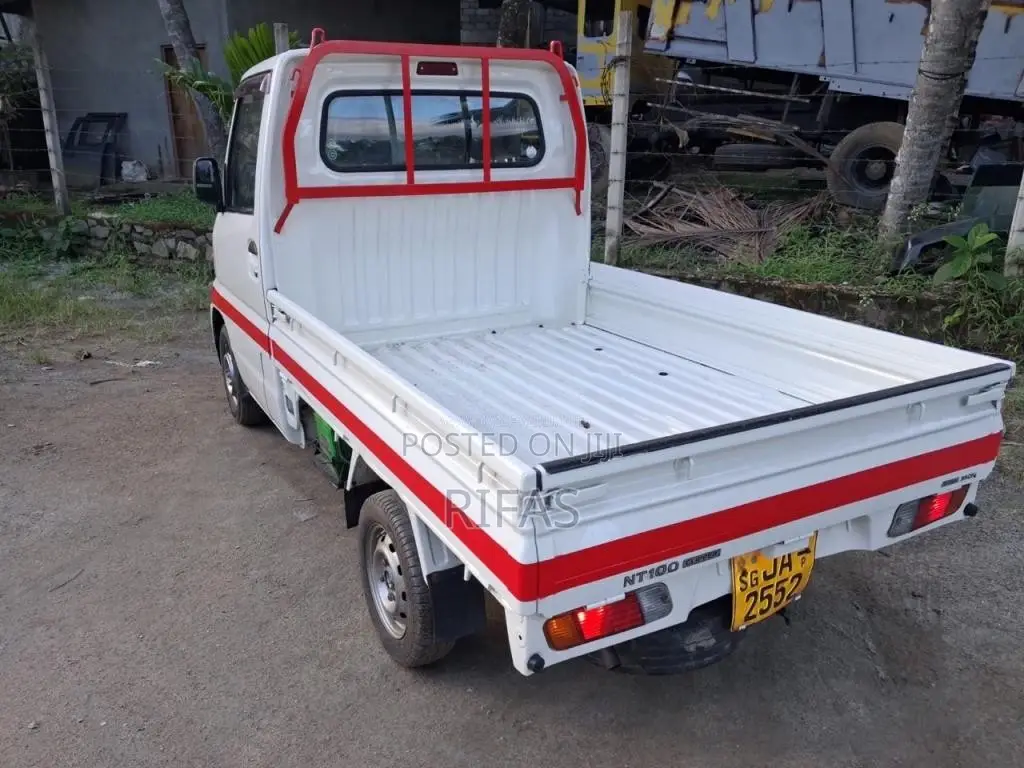 Mitsubishi MiniCab 1999 Lorry (Used)
