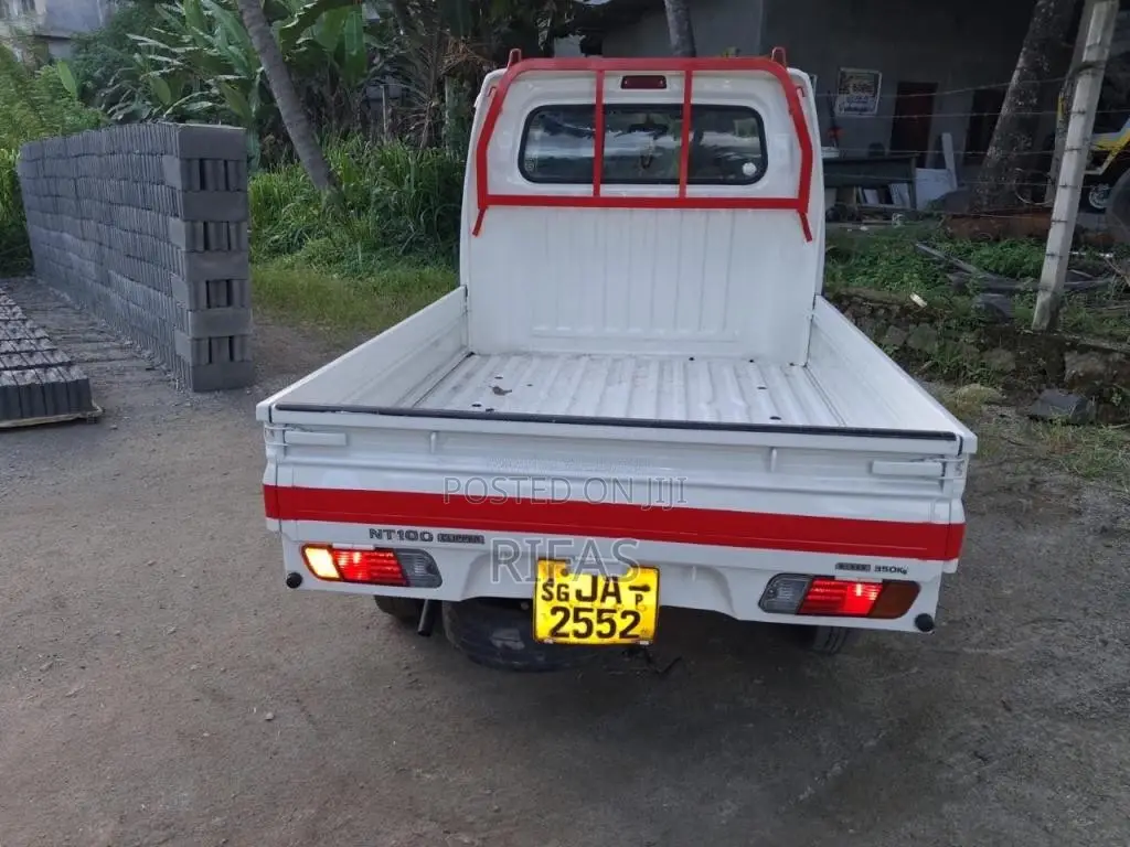 Mitsubishi MiniCab 1999 Lorry (Used)