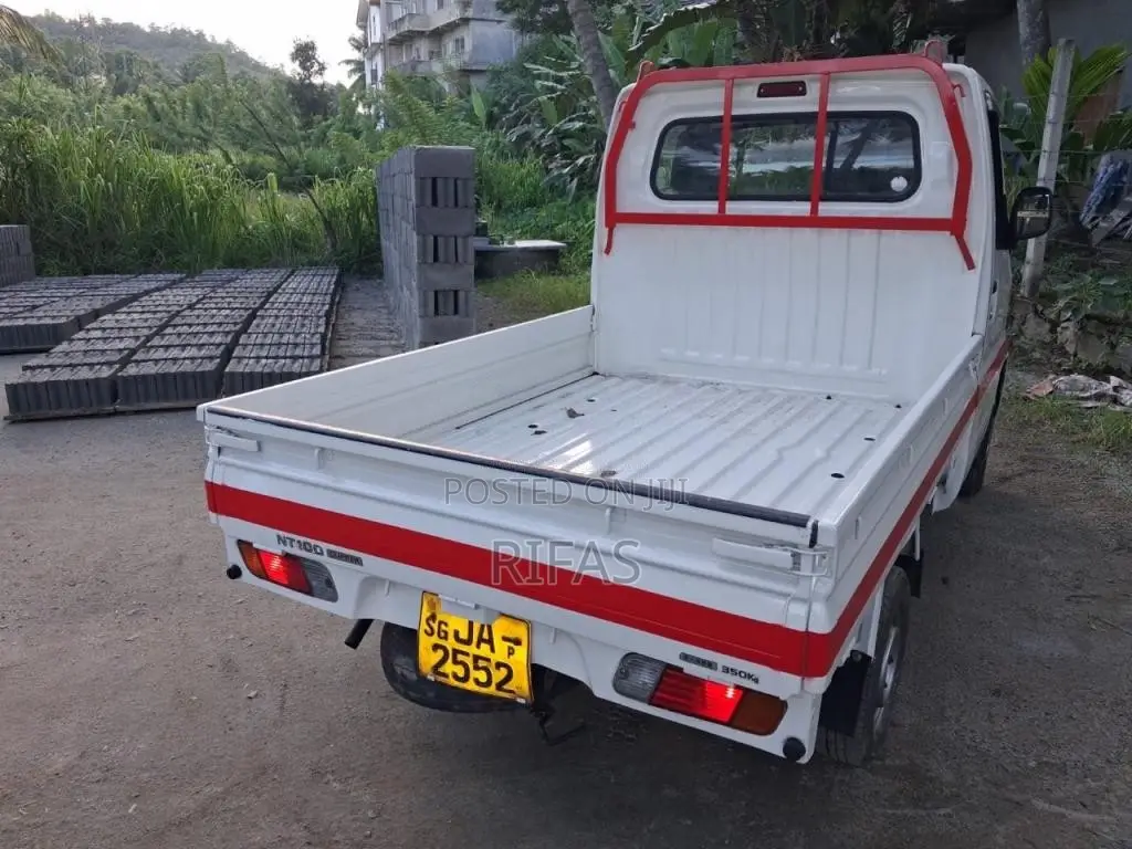 Mitsubishi MiniCab 1999 Lorry (Used)