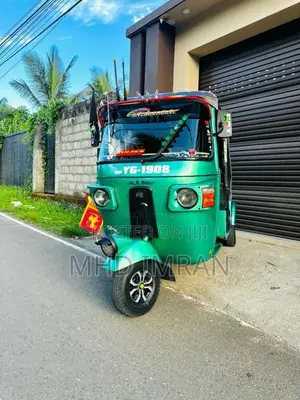 Bajaj RE 205 2011 Three Wheel (Used)