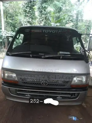 Toyota Dolphin 113 1993 Van (Used)