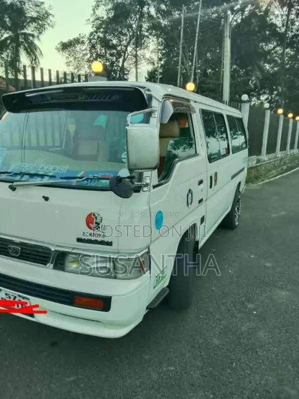 Nissan Caravan 1991 Van (Used)