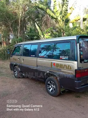 Nissan 24 1988 Van (Used)