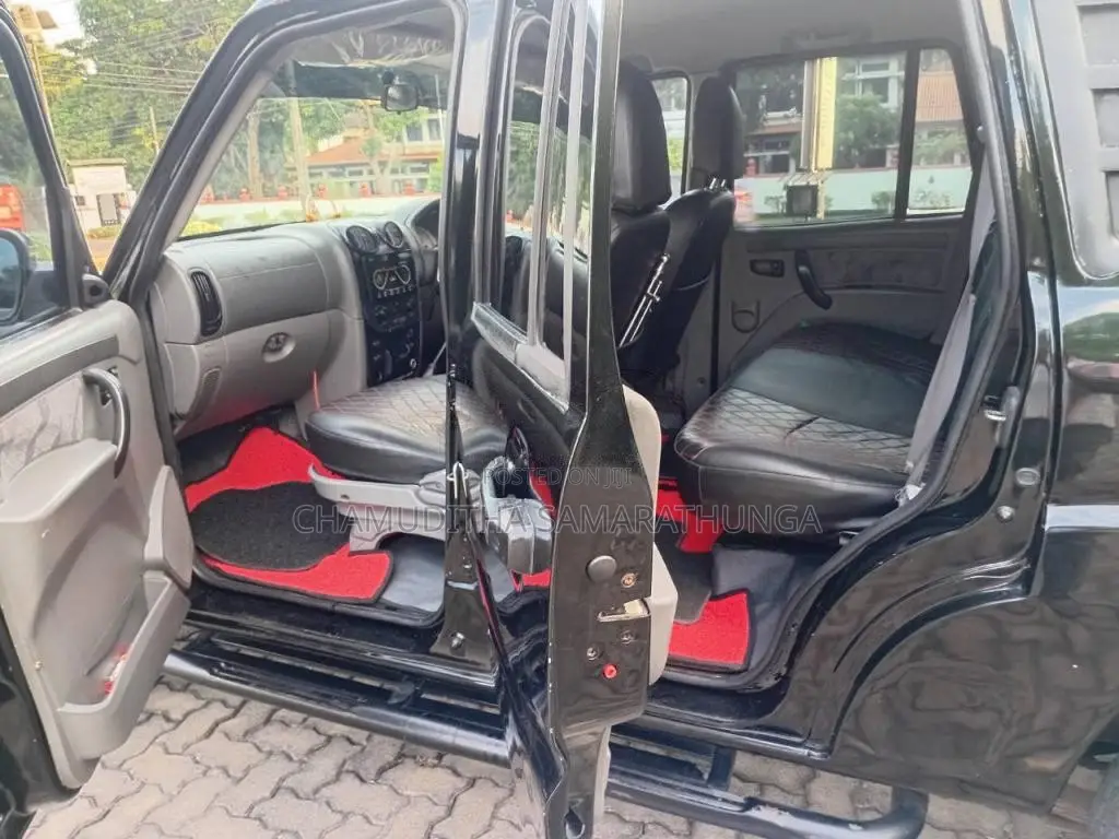 Mahindra SCORPIO 4WD 2011 Pickup (Used)