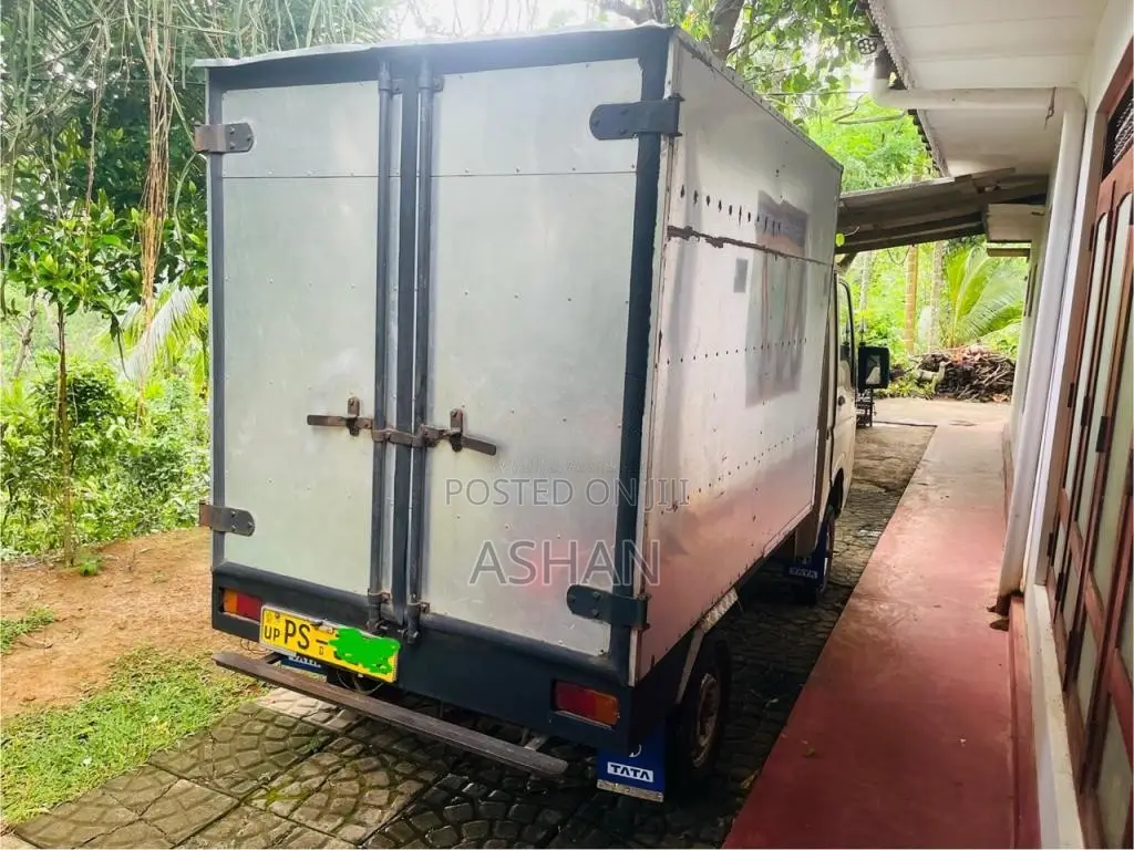 Tata Dimo Batta 2012 Lorry (Used)