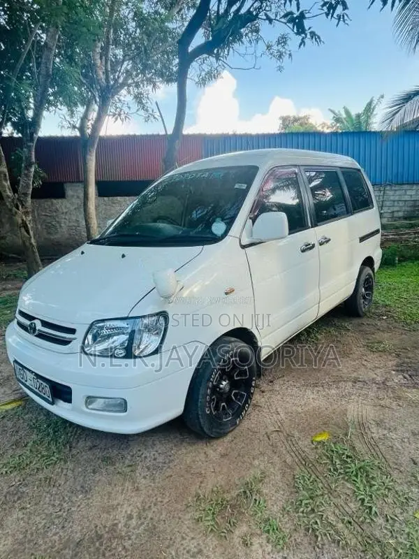 Toyota Noah CR41 1996 Van (Used)