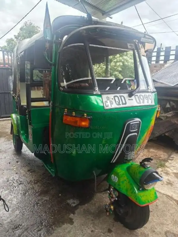 Bajaj 2 Stroke 2006 Three Wheel (Used)