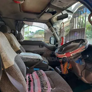 Nissan Caravan 1992 Van (Used)