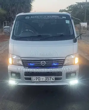 Nissan E25 2006 Van (Used)