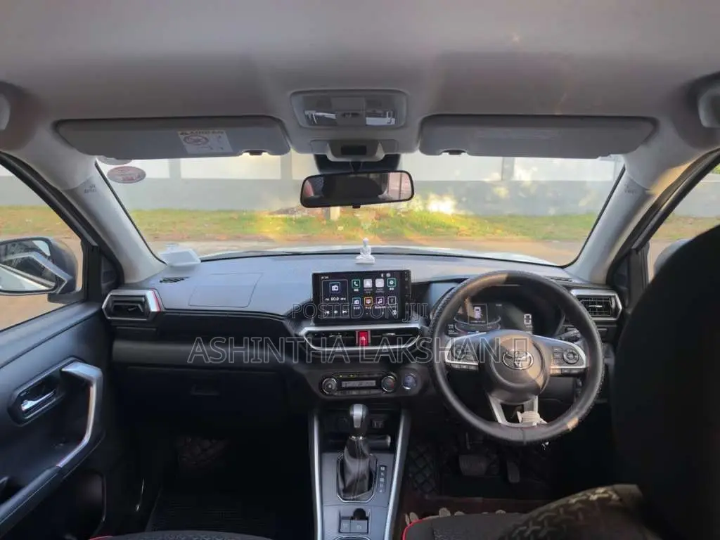 Toyota Raize 2025 SUV (Used)