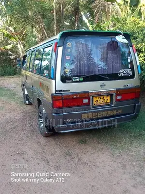 Nissan 24 1988 Van (Used)