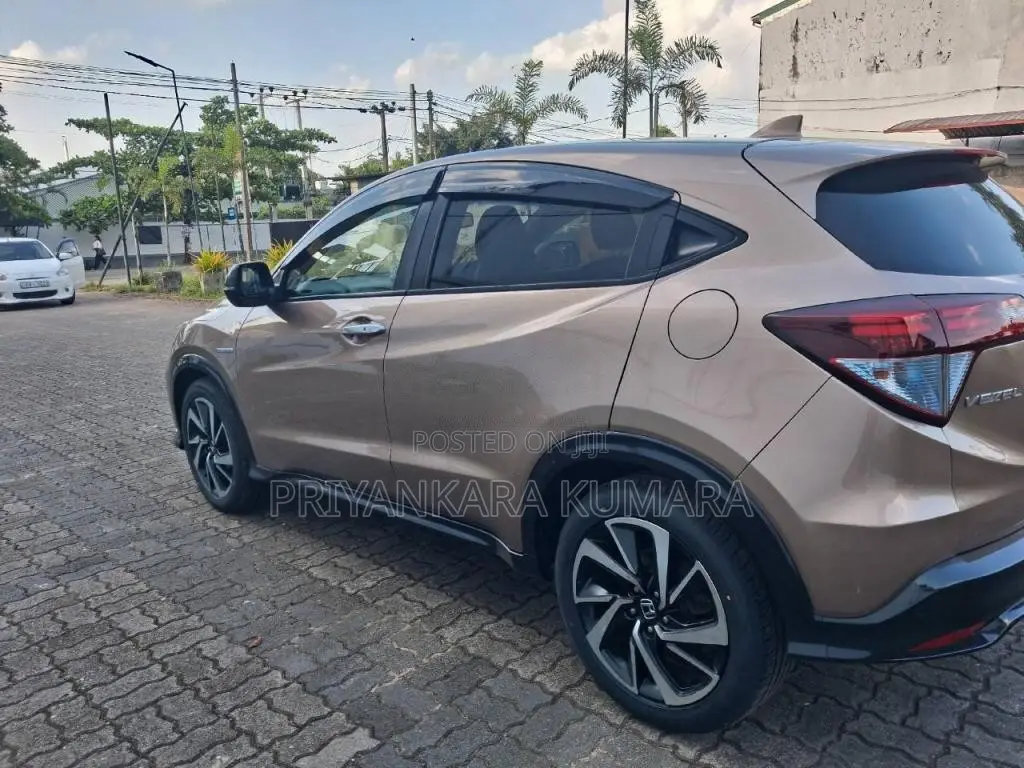 Honda Vezel RS Sensing 2017 SUV (Used)
