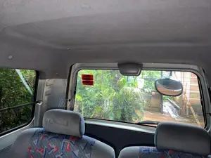 Toyota CR42 2000 Van (Used)