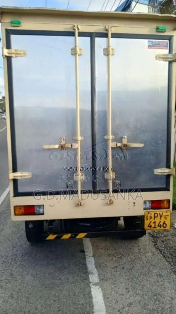 Ashok-Leyland Dost 2013 Lorry (Used)
