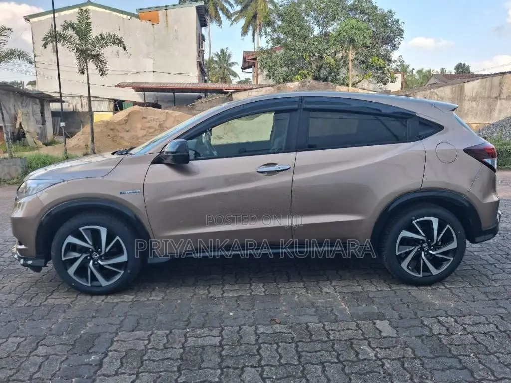 Honda Vezel RS Sensing 2017 SUV (Used)