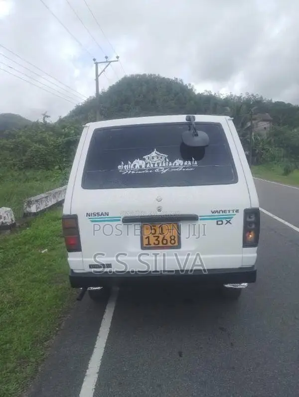 Nissan Vanette 1985 Van (Used)