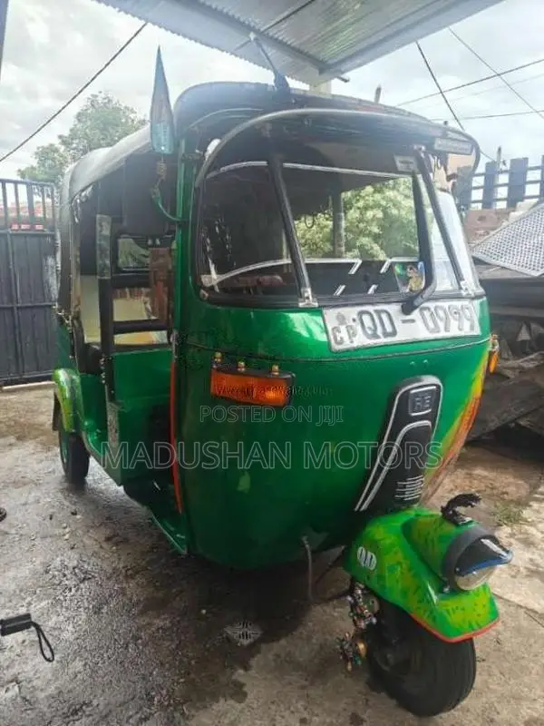 Bajaj 2 Stroke 2006 Three Wheel (Used)
