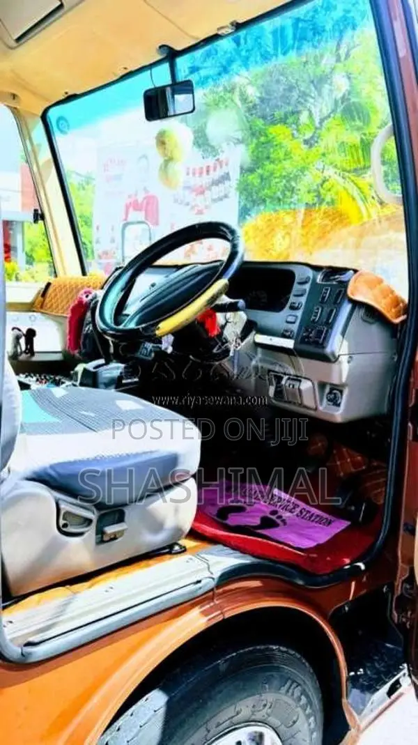 Mitsubishi Rosa 2009 Bus (Used)