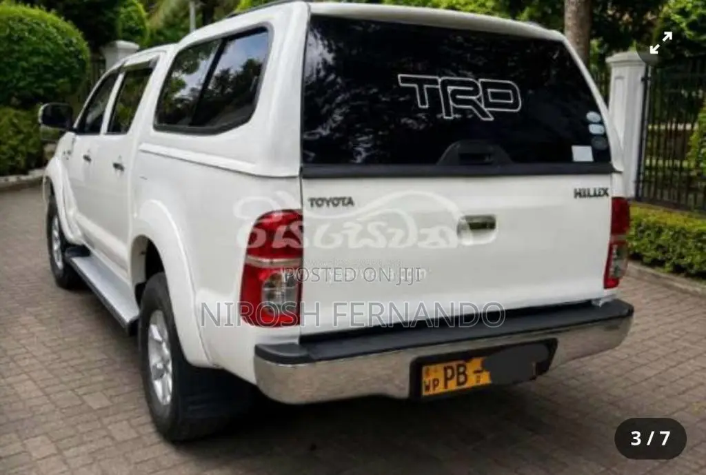 Toyota Hilux Vigo 2010 Pickup (Used)