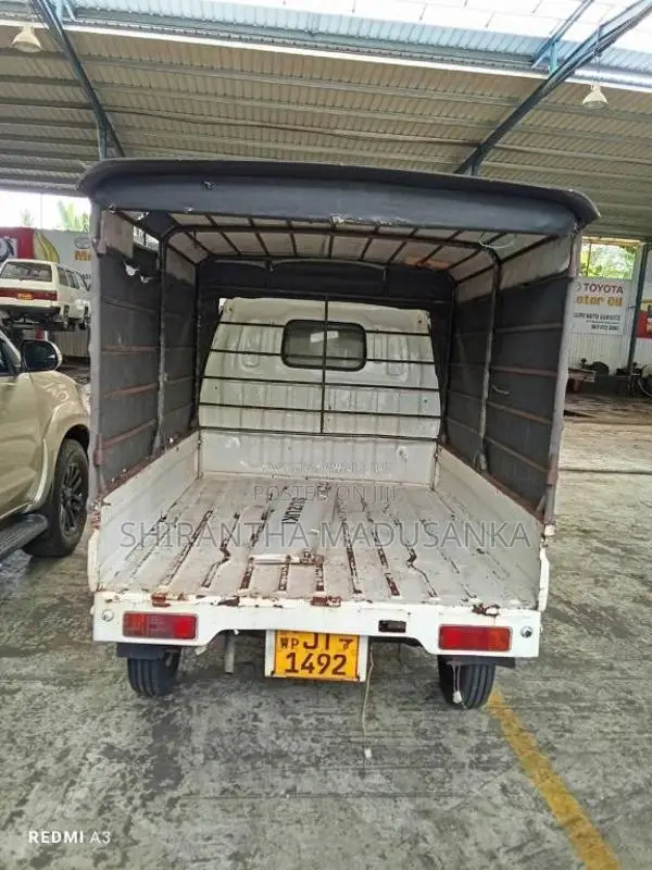 Suzuki Da52 2000 Lorry (Used)